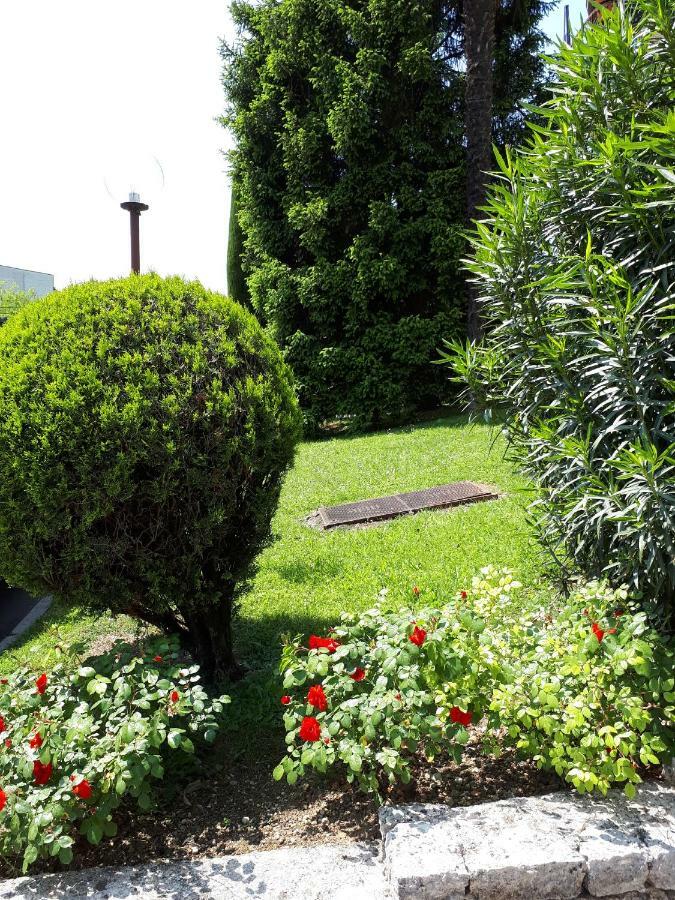 Il Glicine Sul Garda Appartamento Turistico Peschiera del Garda Zewnętrze zdjęcie